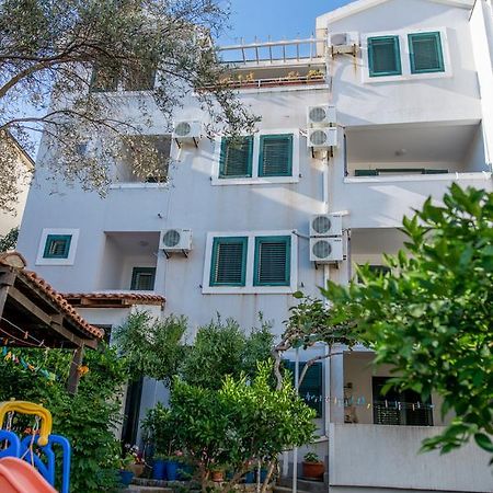 Apartman Zenta Petrovac Luaran gambar